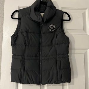 ABERCROMBIE GRAY PUFFER VEST